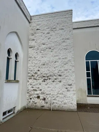 London Muslim Mosque exterior painting — photo 6 of 15