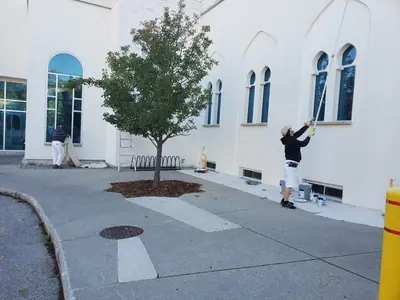 London Muslim Mosque exterior painting — photo 9 of 15