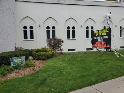 London Muslim Mosque exterior painting — photo 12 of 15