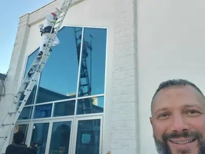 London Muslim Mosque exterior painting — photo 15 of 15